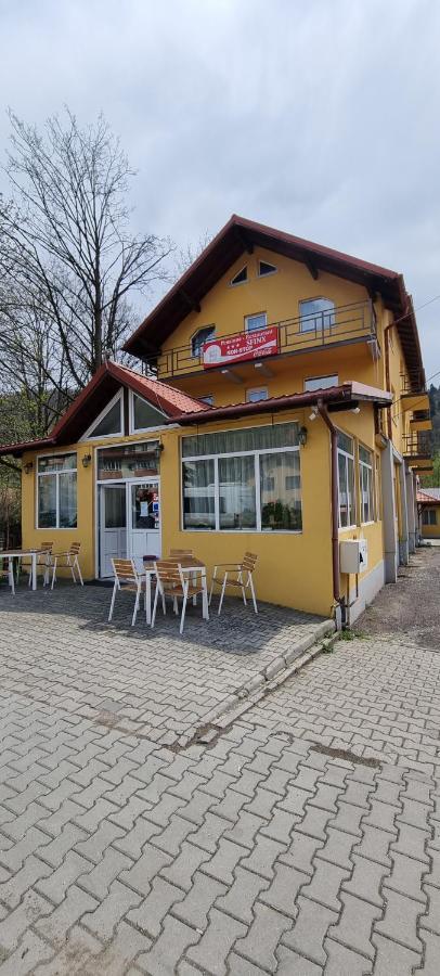 Pensiune Restaurant Sfinx Буштені Екстер'єр фото